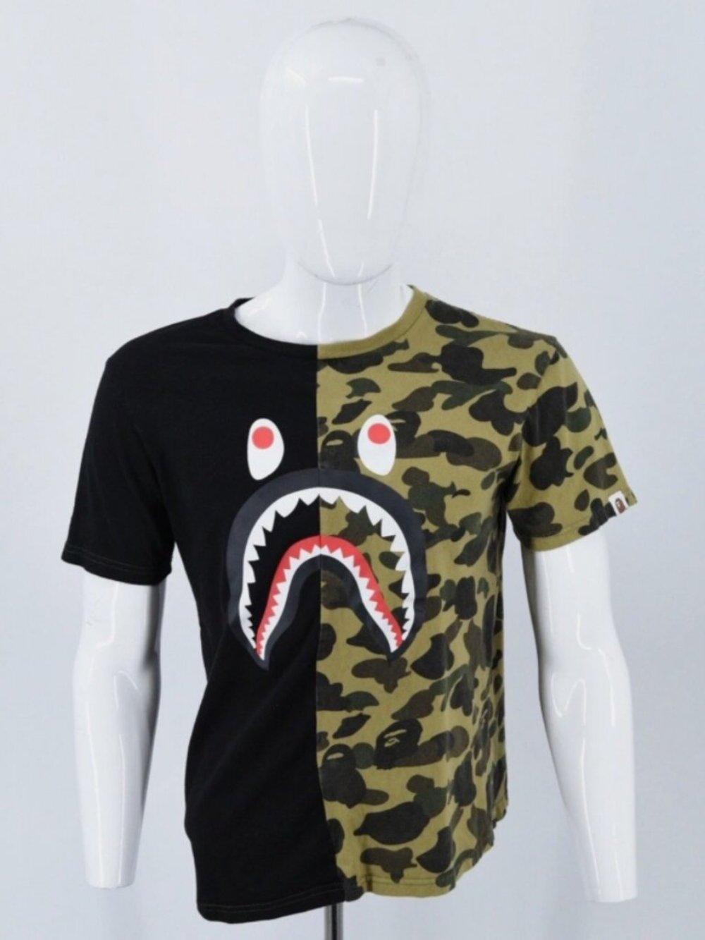 New BAPE A Bathing Ape WGM Shark Jaw Camo  T Shirt Black Green Size LARGE